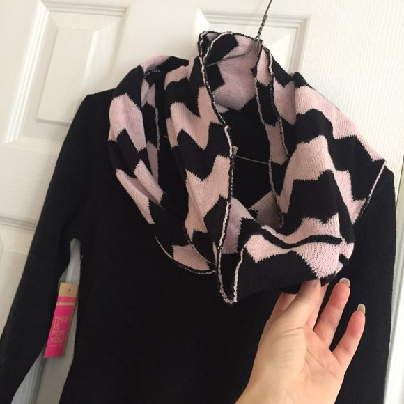 Small Black Dress w/ Scarf & Belt - NEW w/ TAGS - Picture 6 of 9